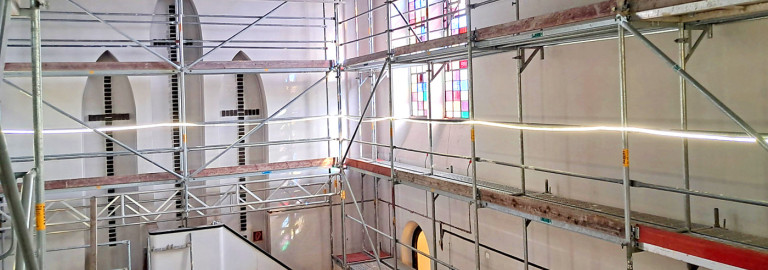 Das Gerüst in der Kreuzkirche steht!