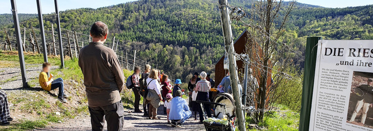 Osterspaziergang im Apostelgarten in Michelbach